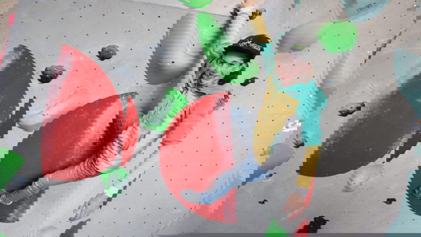  10. / 11. September: Moreno Ghilardi aus Sax gewinnt an den U14-Schweizer-Meisterschaften im Klettern Gold im Speed und Bouldern. 