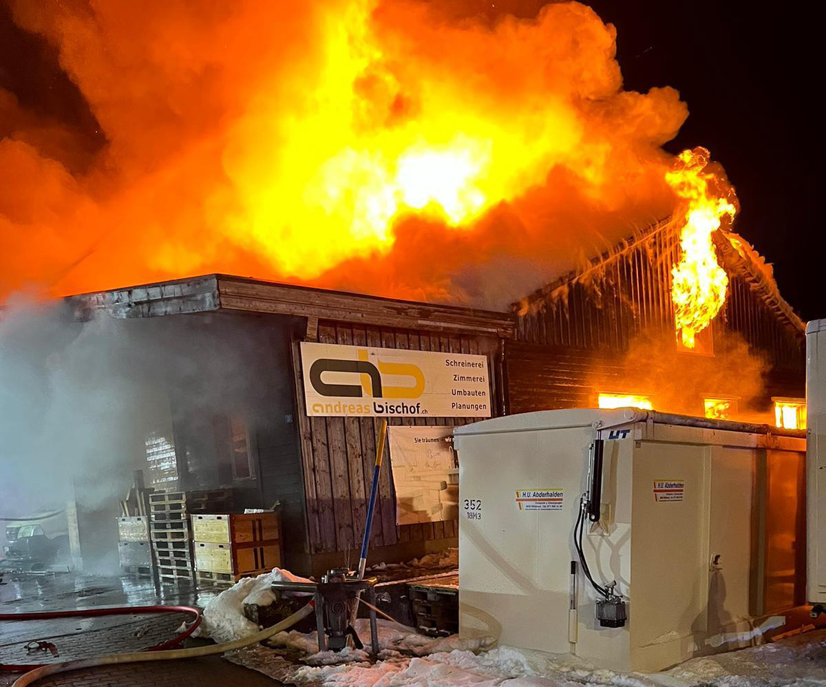 Abgebrannte Schreinerei durch Neubau ersetzt