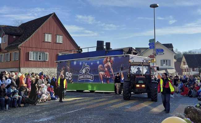 Wer bietet mehr? Ein legendärer Partywagen wird versteigert