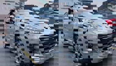 78-Jährige prallt in Flums mit Auto in Pfosten und fährt weiter – Polizei nimmt Ausweis ab