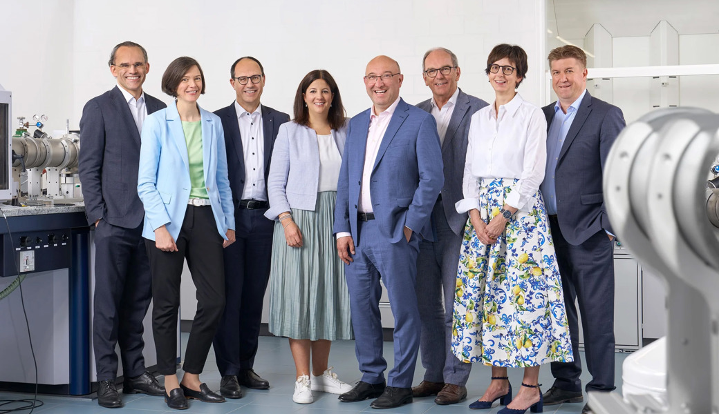 Die aktuelle Regierung v.l.n.r.: Staatssekretär Benedikt van Spyk, Bettina Surber, Marc Mächler, Laura Bucher, Beat Tinner, Bruno Damann, Susanne Hartmann, Christof Hartmann.