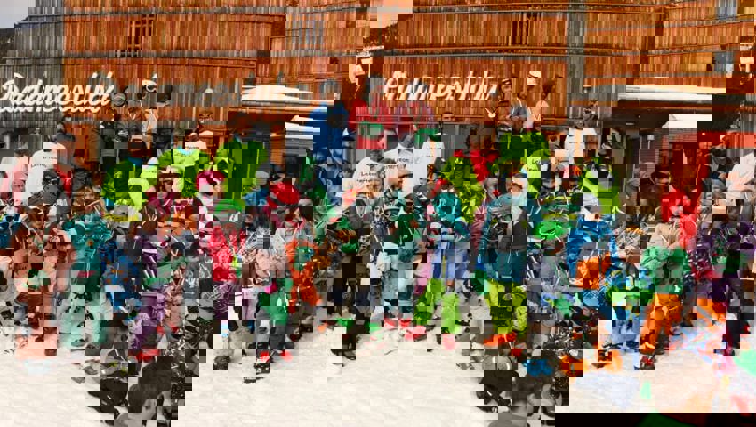  Auch die jüngsten Teilnehmerinnen und Teilnehmer erhielten ihre Preise: Podium der Kategorie Mini. 