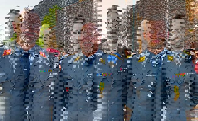 Werdenberger Offiziere meistern den Vierdaagse: 170 km in vier Tagen