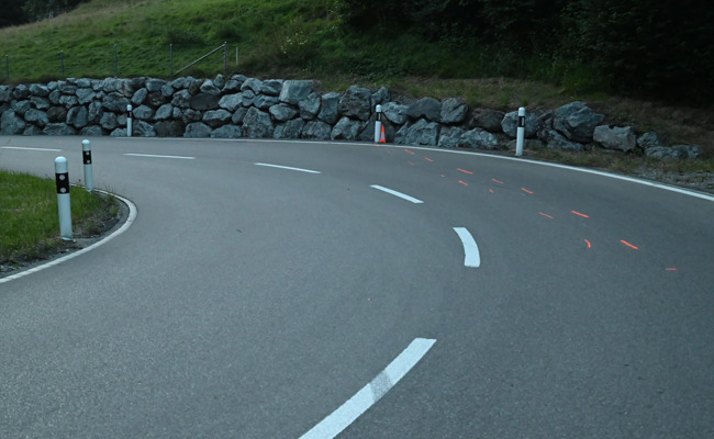 Nach Unfall mit einem Beifahrer: Ein Alfa-Romeo-Fahrer schrottet sein Auto – und erhält Freispruch