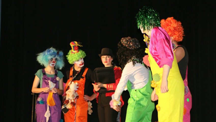  Die Clowns Pippa, Hippo, Stups, Happy und Flippi brachten so manchen zum Lachen. Bilder: Sara Bircher