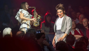 Premiere des Circus Knie: Mike Müller in der Manege, ein abwesender Ivan Knie und krasse Kontraste