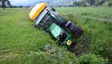 Traktor gestohlen, verunfallt, geflohen: 36-Jähriger festgenommen