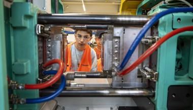 Bunter Kunststoff und kleine Autos an den Fitna-Techniktagen