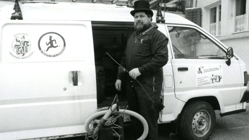 Seit 1982 war Kaminfeger Hans-Jürg Senn für Wartau uns Sevelen zuständig. Seit 1982 war Kaminfeger Hans-Jürg Senn für Wartau uns Sevelen zuständig.