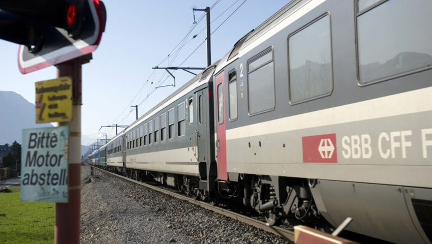  Für die Region Sarganserland-Werdenberg und St. Galler Rheintal nicht akzeptierbar: Stündliche Befahrung des Abschnitts St. Gallen - Sargans. 