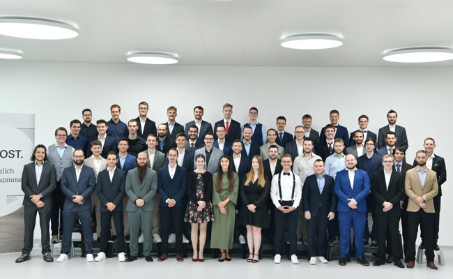 55 Ingenieurinnen und Ingenieure erhalten Diplome