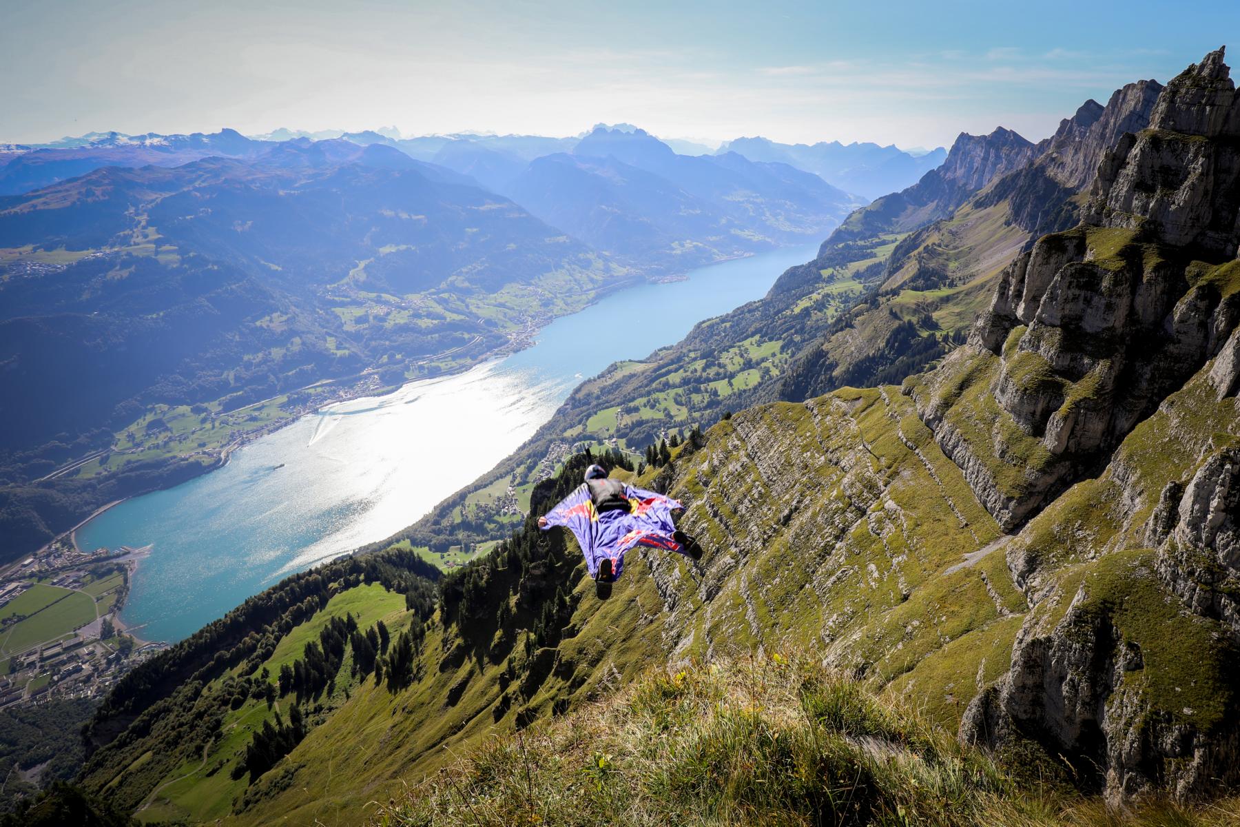 «Viele denken, es sei Glücksache, ob wir unten ankommen»: Drei Wingsuiter springen vom Chäserrugg – und sprechen über die Gefahren