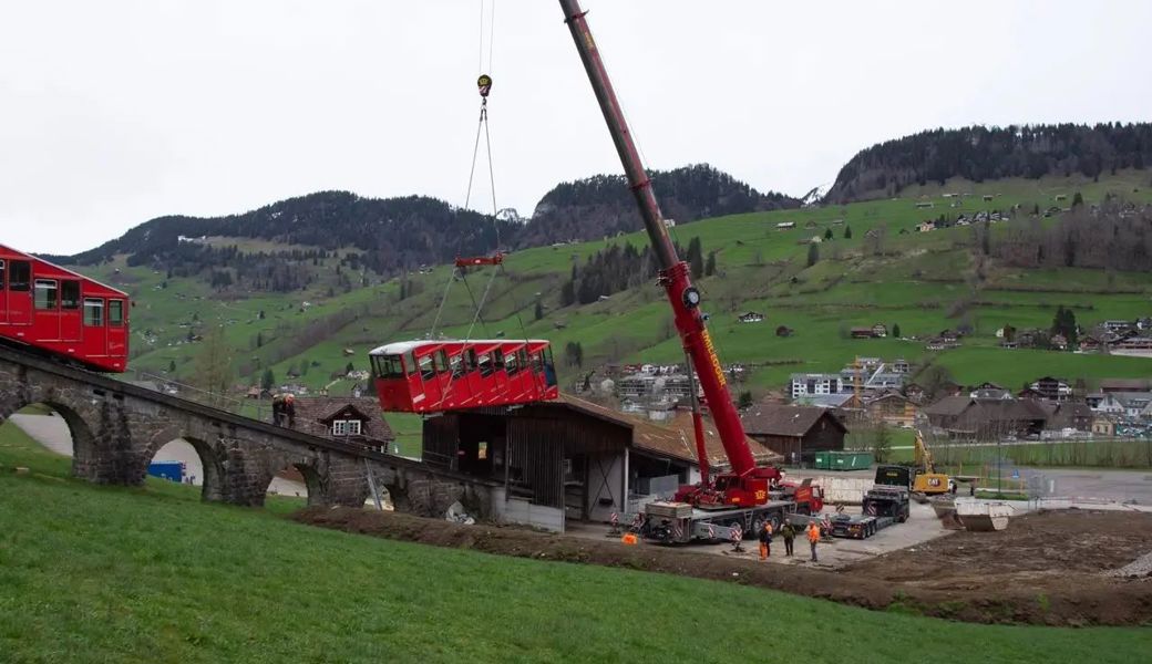 Iltiosbahn: Die beiden historischen Wagen sind weg