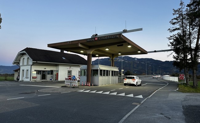 «So kann es nicht weitergehen»: SVP-Kantonsräte fordern zusätzliche Grenzkontrollen nach Gewalttat in Au