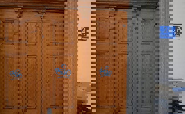 Sachbeschädigungen bei denkmalgeschütztem Objekt im Gebäude Spoerry-Fabrik in Triesen