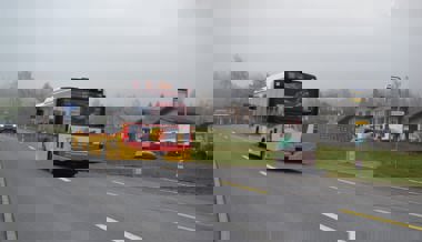 Die Postauto-Haltestelle Dusi beim Campingplatz soll versetzt und neu gestaltet werden