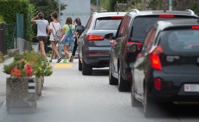 Eltern sorgen sich um Sicherheit auf dem Schulweg – so reagieren sie