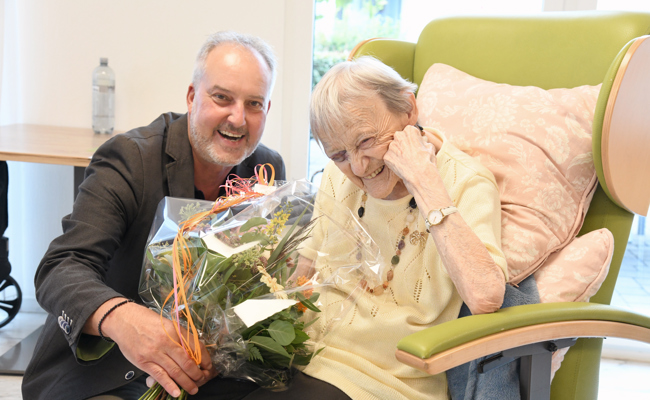Zufriedenheit und Humor im langen Leben: Elsbeth Schlegel feierte am Dienstag den 100. Geburtstag