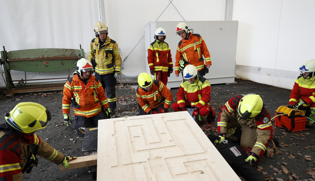 An den Kadertagen in Quarten wurde auch die Geschicklichkeit der Feuerwehrleute aus der Region gefordert. 
