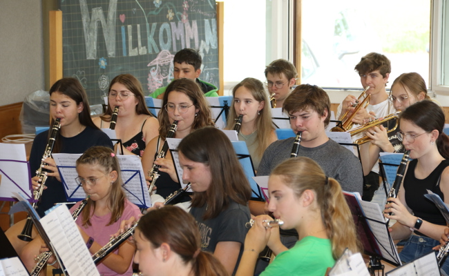 In vier Wochen gilt es ernst für das Projektorchester