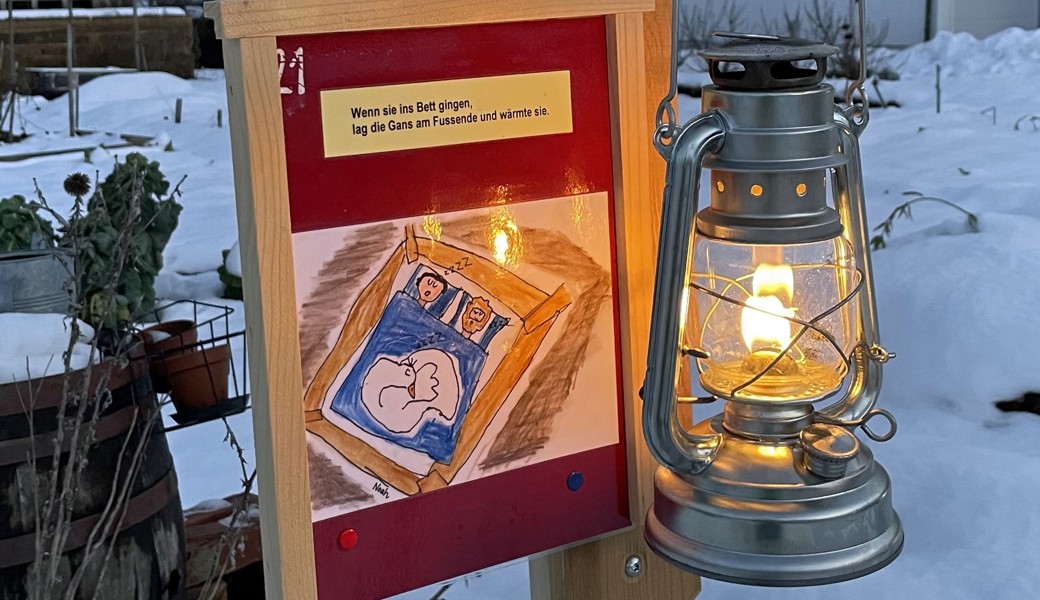 Der diesjährige Laternliweg, hier auf einer Aufnahme von 2023, bietet erstmals Rätselspass.