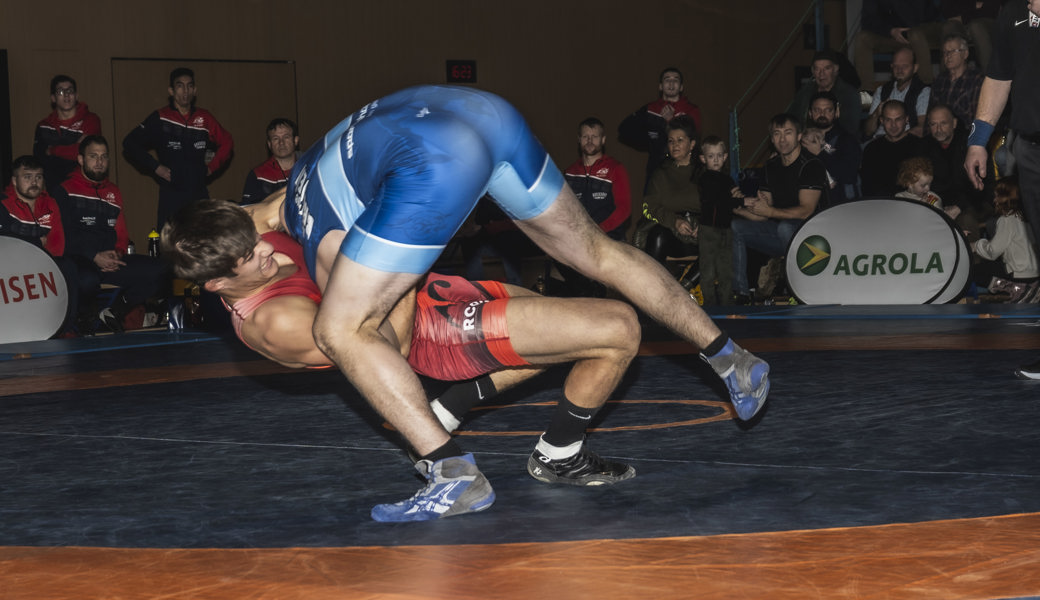 Der Grabser Maurus Zogg (rot) dürfte am Samstag gegen Kriessern im Einsatz stehen. Bild: PD