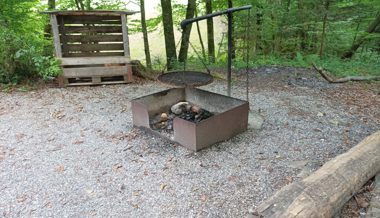 Aufhebung des Feuerverbots in Waldesnähe: Grillieren auf fest eingerichteten Plätzen möglich