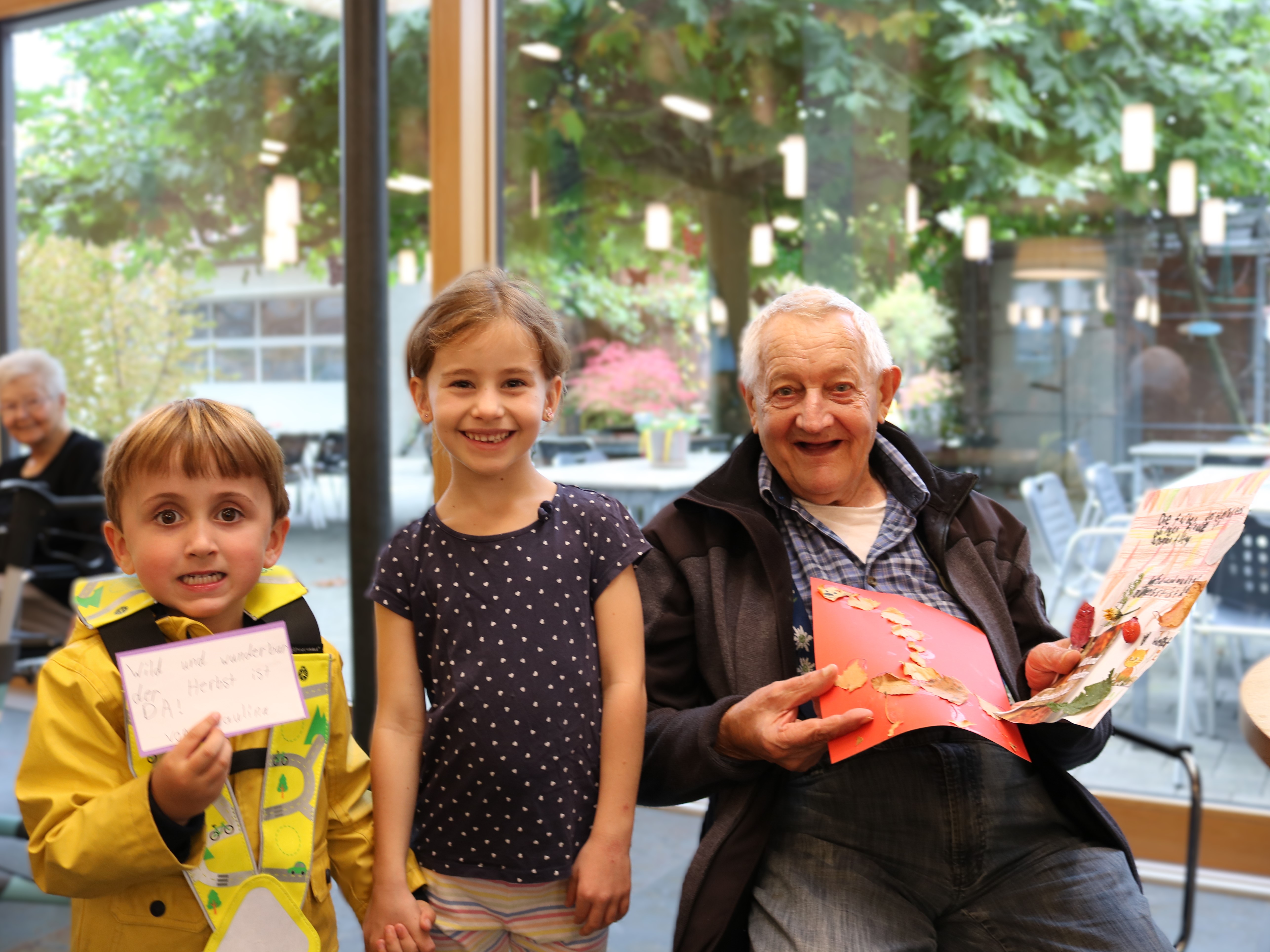 Bunte Grüsse von ISR-Kindern in der Vita Buchs