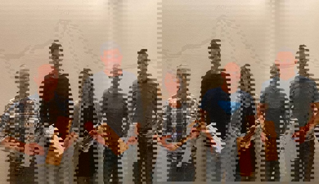  Freimitglieder (20 Jahre): Peter Eggenberger (v. l.), Peter Vetsch, Katrin Bertsch, Christian Vetsch, Heini Gantenbein. Peter Gantenbein fehlt. 