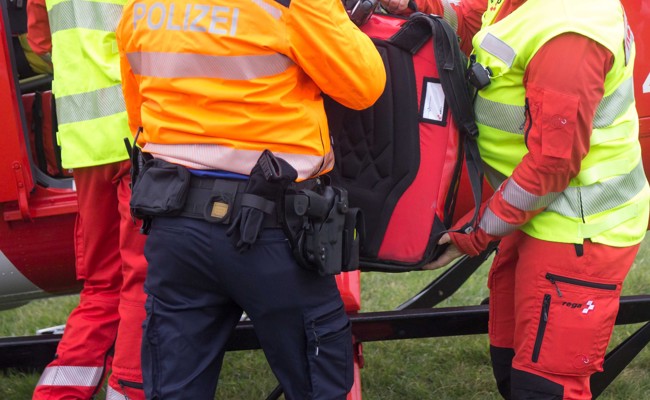 Gleitschirmpilot auf Wiese gestürzt – mit Rega ins Spital geflogen