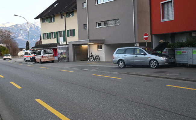 Mit Alkohol hinter das Steuer gesetzt: 56-jähriger Mann baut Selbstunfall