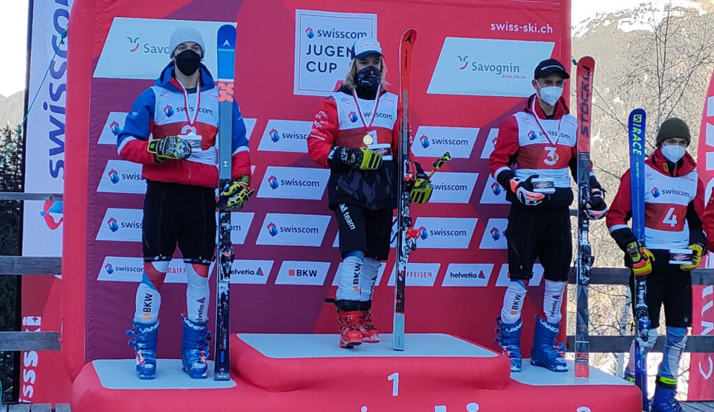  Luca Gantenbein vom SC Grabserberg belegte in den U16-Rennen von Savognin zweimal Platz zwei hinter Mathieu Glassey aus Arpettaz. Dritter wurde jeweils Lorin Ritschard aus Adelboden. 