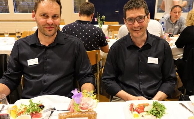 Messerscharfe und gabelspitze Show zum Jubiläum der Elektrizitätsversorgung