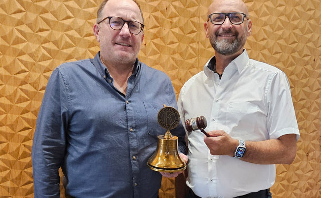 Stabübergabe bei den Kiwanis: Norbert Tinner übernimmt