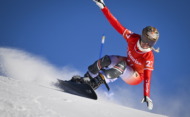 Julie Zogg in Pamporovo zweimal neben dem Podest