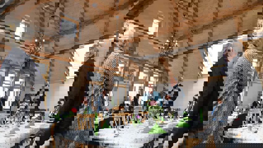  6. Mai: In Grabs wird der Anbau der Tagesstätte Zentrum Wiitsicht mit einer Feier eröffnet. 1,5 Millionen Franken sind dafür investiert worden. 