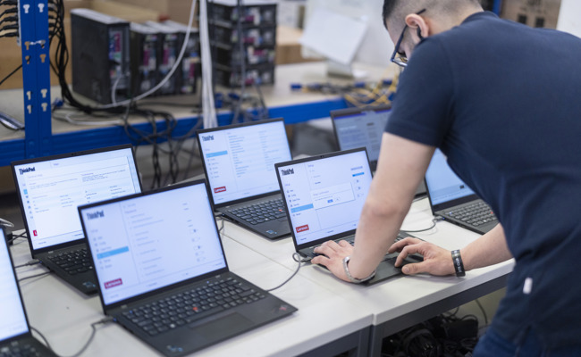 Der neue Lohnreport: So viel verdienen Lehrer, Elektrikerinnen und Chefs