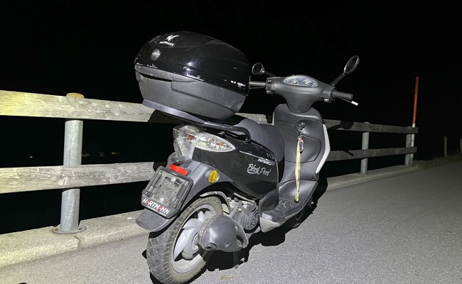 Rollerfahrer auf der Strasse zur Schwendi hinauf schwer gestürzt