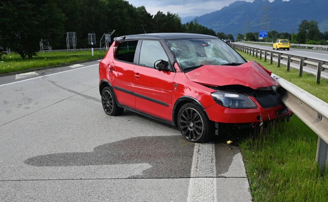 Selbstunfall verursacht ordentlich Blech- und Materialschaden