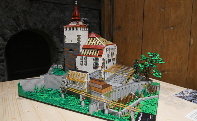 Mit Modellen und Minimediale: Das Schloss Werdenberg eröffnet die Saison