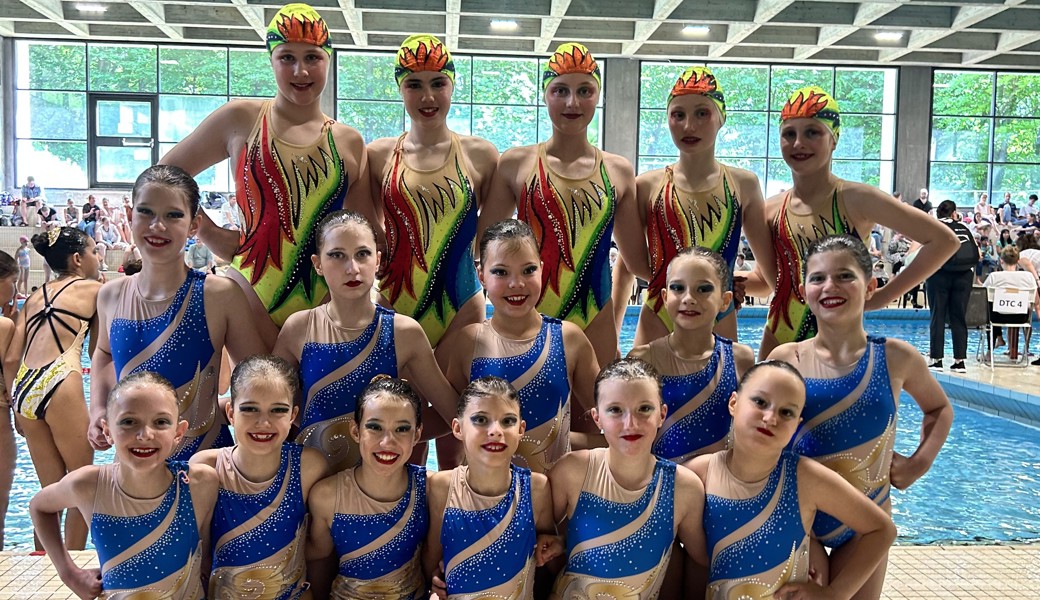 Die Flöser Teamschwimmerinnen Jugend 3, Jugend 4 und Jugend 5.