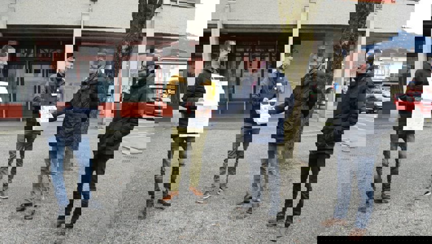  25. Februar: Der Verein «Buchser Samstig» übergibt der Stadt eine Petition mit 1200 Unterschriften. Die Bahnhofstrasse wird aber nicht autofrei. 