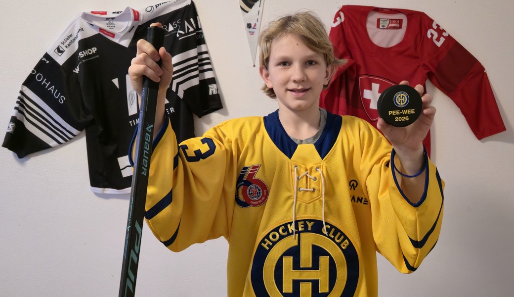 Der Buchser Noé Zufferey nimmt mit dem HC Davos am Québec International Pee-Wee Hockey Tournament teil.