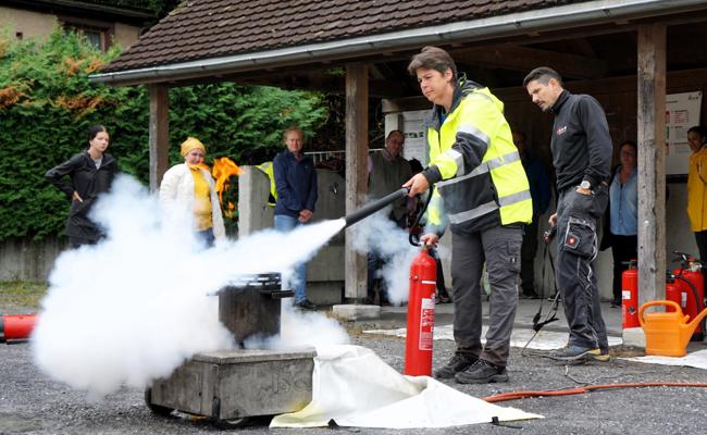 Was tun, wenn’s brennt? Das richtige Verhalten im Notfall geübt