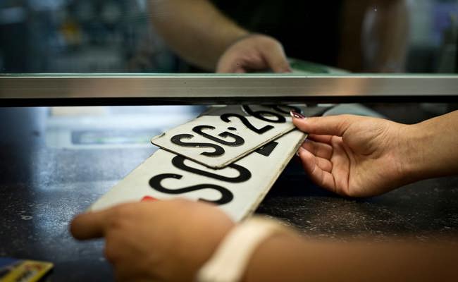 Panne beim Strassenverkehrsamt – 600 Autolenker wurden aufgefordert, ihre Nummern abzugeben