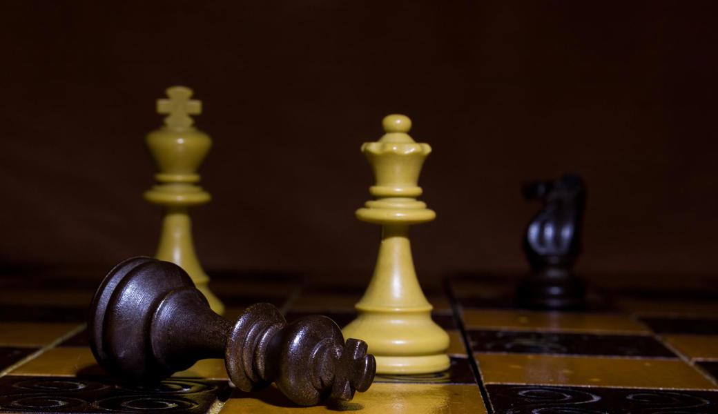 Es ist eher selten, dass die Dame den König schlägt: Das Kräfteverhältnis von Frauen zu Männern ist im Kantonsrat ungleich. Im Wahlkreis Werdenberg stehen am 3. März 21 Frauen und 45 Männer für neun Sitze zur Wahl.