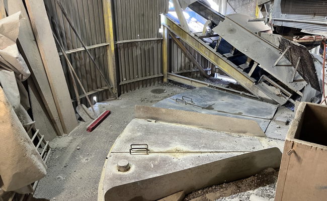 Widnau: Mann verliert Gleichgewicht und stürzt im Betonsilo