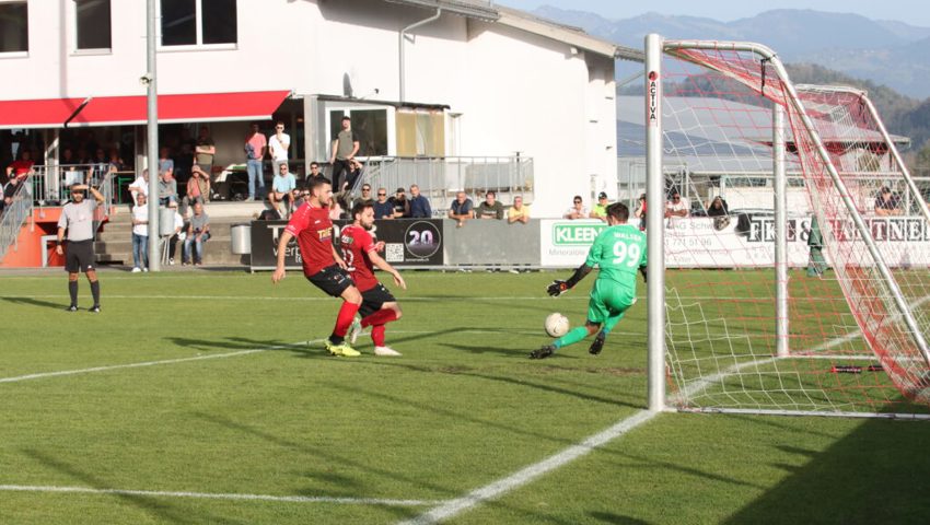  Das war knapp: In extremis verhindert Sevelen-Goalie David Walser die frühe Gamser Führung. 