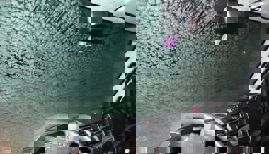 Fahrzeuglenker zur Anzeige gebracht wegen vereisten Frontscheiben