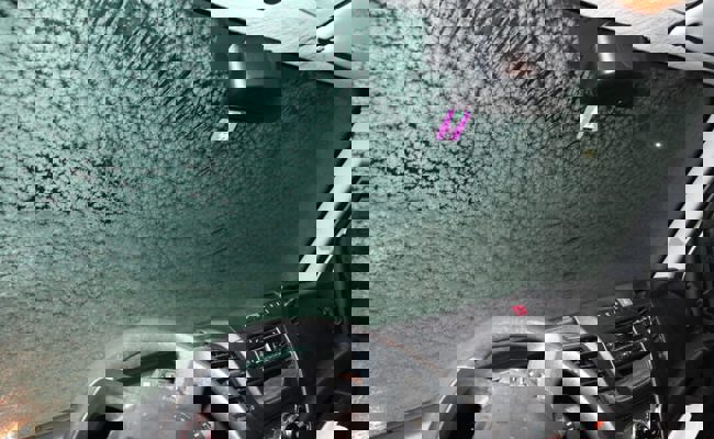 Fahrzeuglenker zur Anzeige gebracht wegen vereisten Frontscheiben